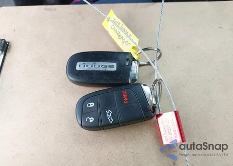 2018 Dodge Challenger Sxt z USA, uszkodzony, nr VIN 2C3CDZAG1JH236210